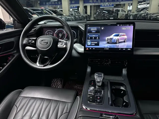 GAC Trumpchi GS8 — Фото автомобиля 24
