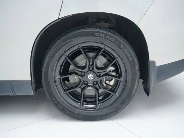 Leapmotor C10 — Фото автомобиля 20