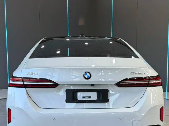 BMW 5 Series — Фото автомобиля 7