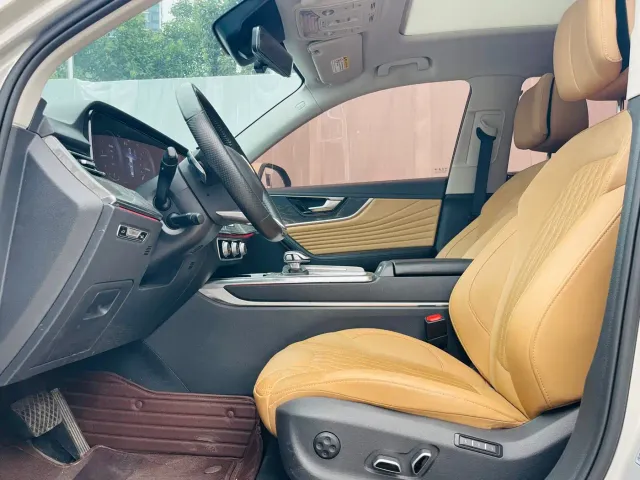 Hongqi HS5 — Фото автомобиля 6