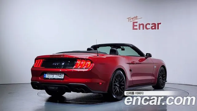 Ford Mustang Mustang GT Кабриолет — Фото автомобиля 2