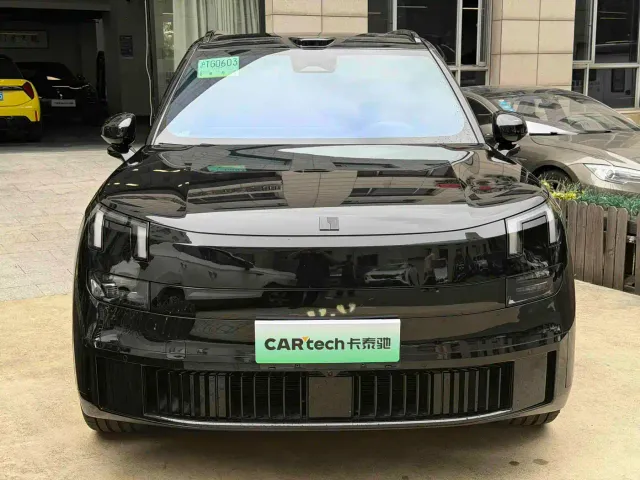 Lynk & Co Lynk & Co 900 2025 2.0T Ultra — Фото автомобиля 2