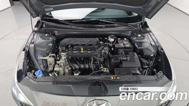 Hyundai Avante CN7 — Фото автомобиля 9