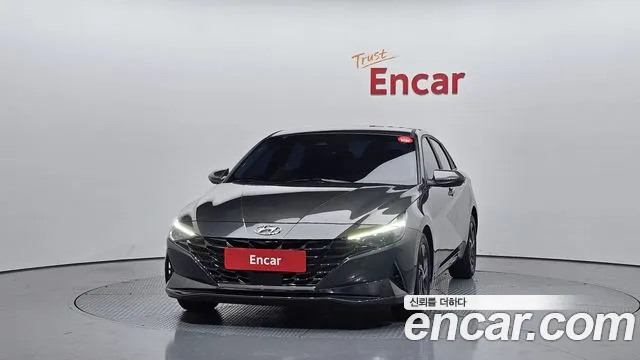 Hyundai AVANTE Avante (CN7) — Фото автомобиля 3