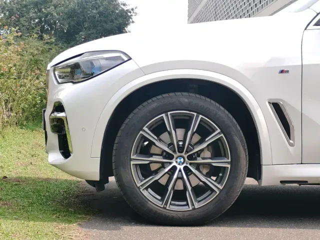 BMW X5 — Фото автомобиля 9