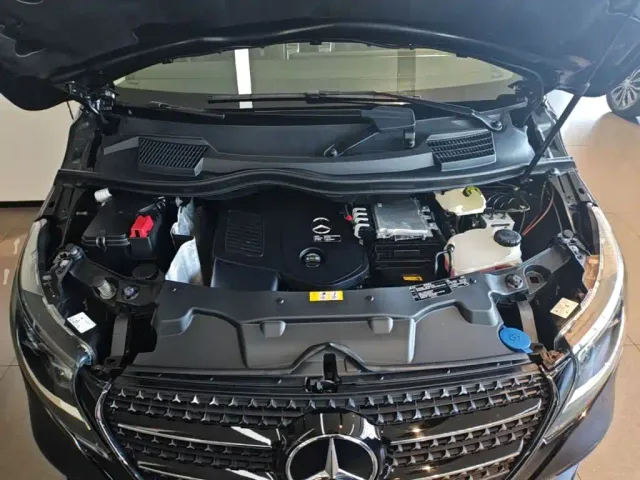Mercedes-Benz V-Class — Фото автомобиля 19