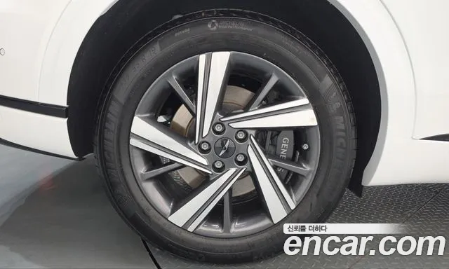 Genesis GV70 — Фото автомобиля 5