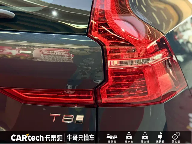 Volvo XC60 — Фото автомобиля 7