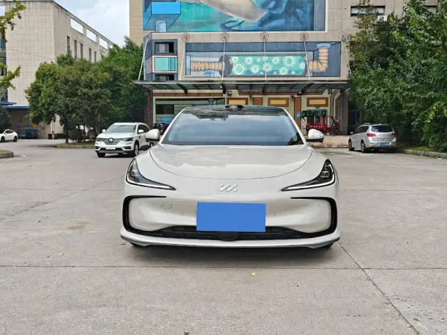 IM Motors L6 — Фото автомобиля 3