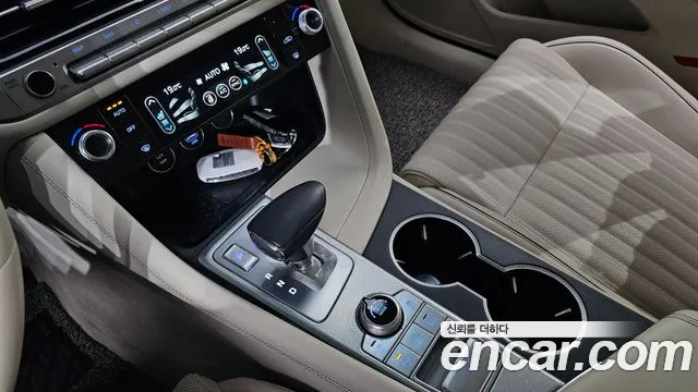 Genesis G70 New — Фото автомобиля 12