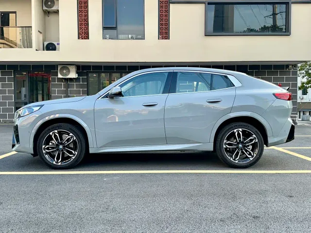 BMW X2 — Фото автомобиля 4