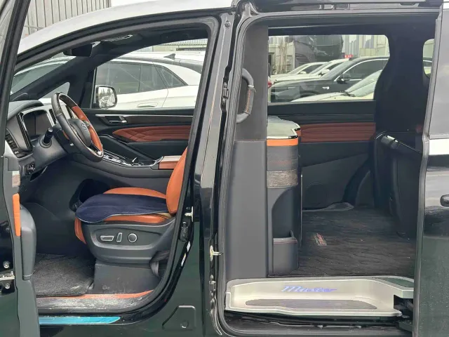 GAC Trumpchi M8 — Фото автомобиля 5