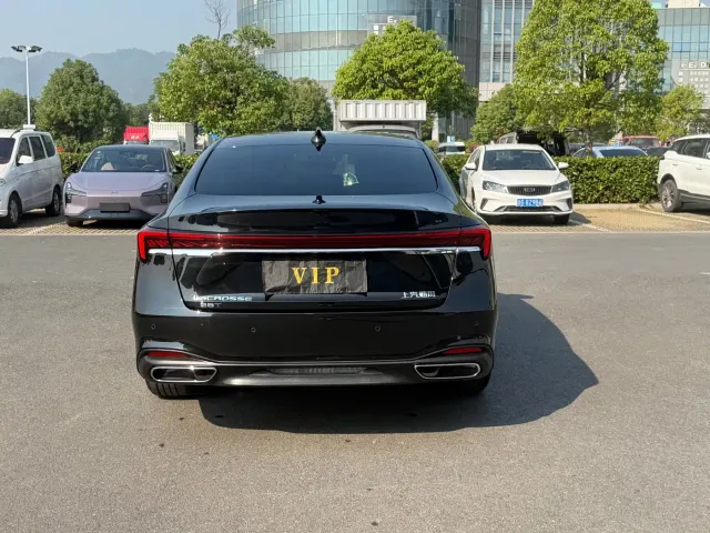 Buick LaCrosse — Фото автомобиля 9