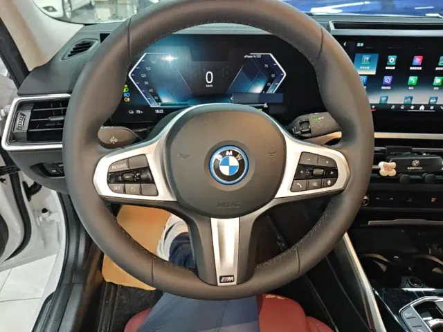 BMW i3 — Фото автомобиля 10
