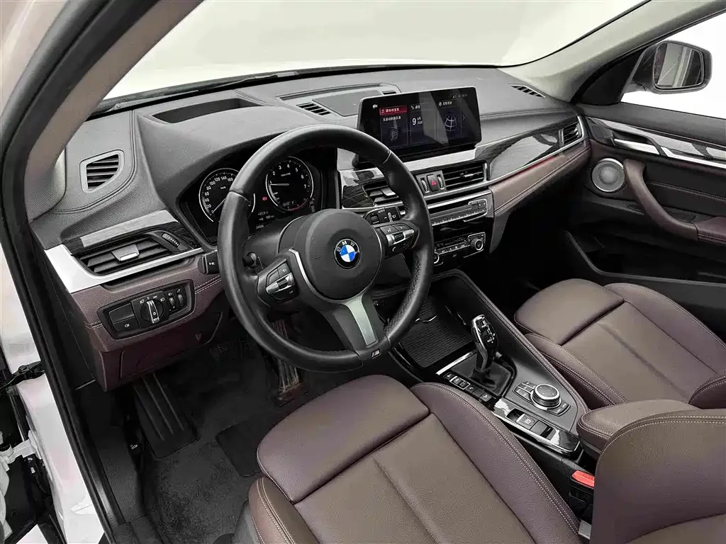 BMW BMW X1 2021 xDrive25Li Exclusive — Фото автомобиля 16