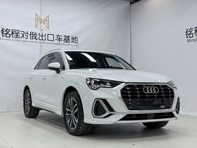 Audi Q3 — Фото автомобиля 3