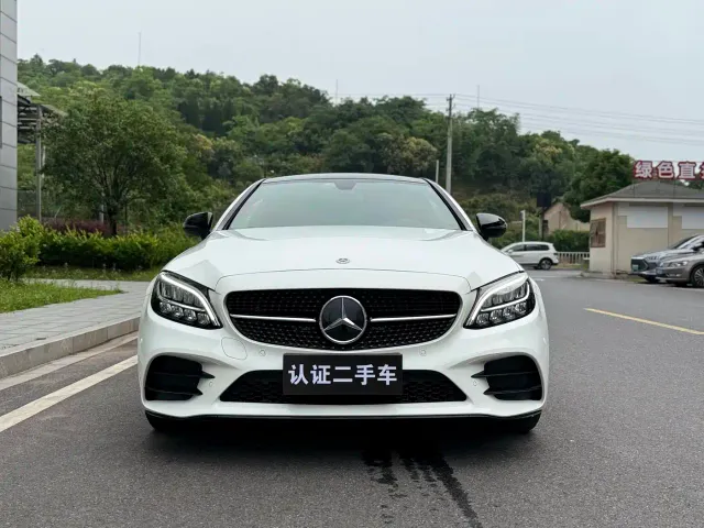 Mercedes-Benz C-Class — Фото автомобиля 2