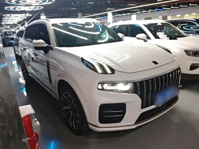 Lynk & Co 09 — Фото автомобиля 3