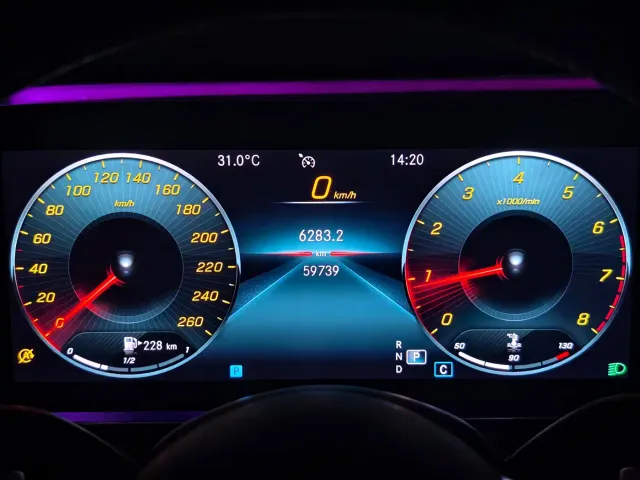 Mercedes-Benz E-Class — Фото автомобиля 13