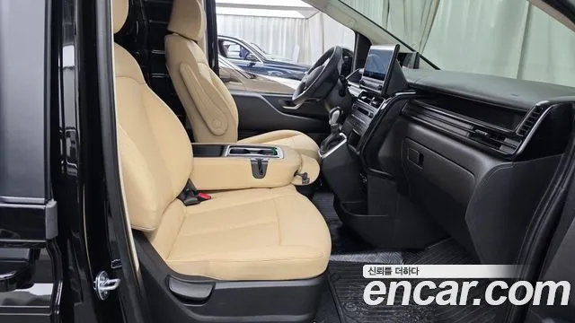 Hyundai Staria New — Фото автомобиля 11