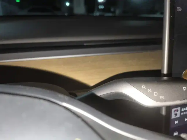 Tesla Model Y — Фото автомобиля 10