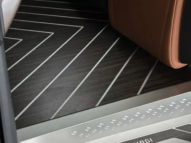 Toyota Alphard — Фото автомобиля 18