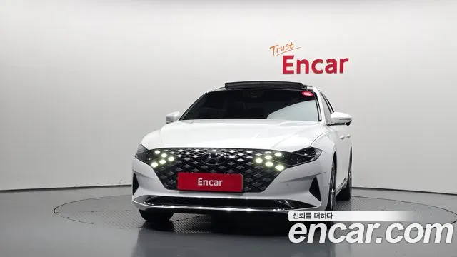 Hyundai Grandeur New — Фото автомобиля 3