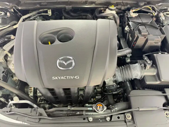 Mazda Axela — Фото автомобиля 23