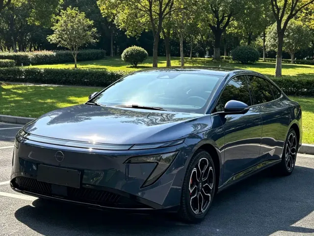 Фотография автомобиля — Nissan N7