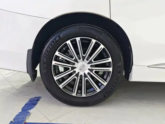 GAC Trumpchi M8 — Фото автомобиля 6