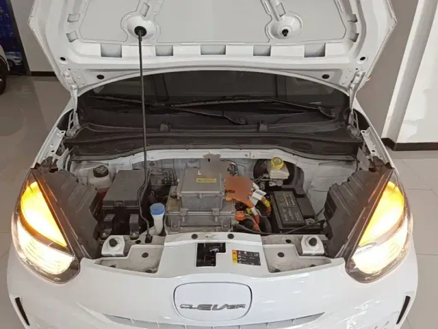 Roewe Clever — Фото автомобиля 19