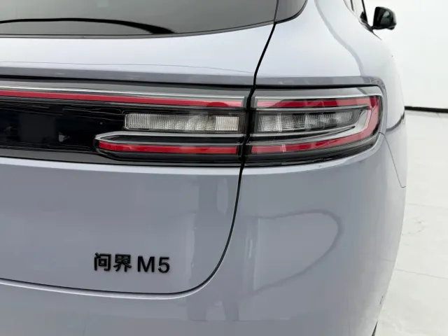 Aito M5 — Фото автомобиля 7