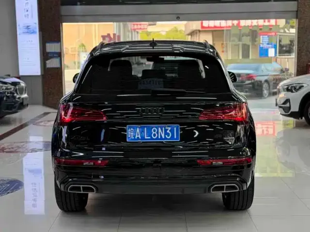 Audi Q5L — Фото автомобиля 5