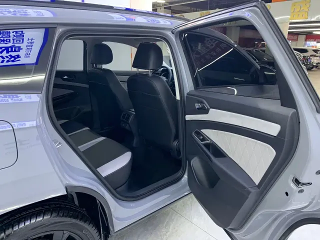 Jetta VS7 — Фото автомобиля 17