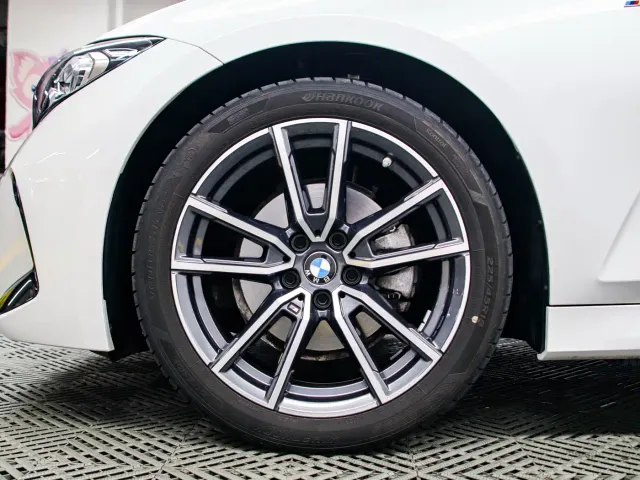 BMW 3 Series — Фото автомобиля 18