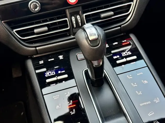 Porsche Macan — Фото автомобиля 13