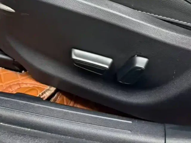 Hyundai Elantra — Фото автомобиля 14