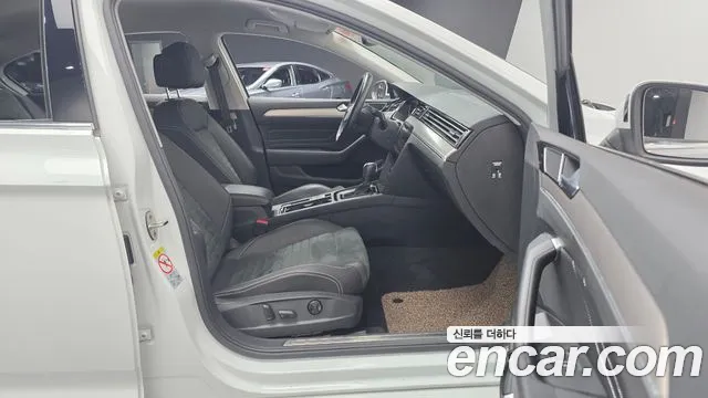 Volkswagen Passat Passat GT(B8) 2.0 TDI Premium — Фото автомобиля 10