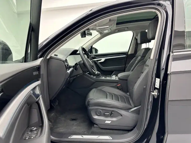 Volkswagen Touareg — Фото автомобиля 18