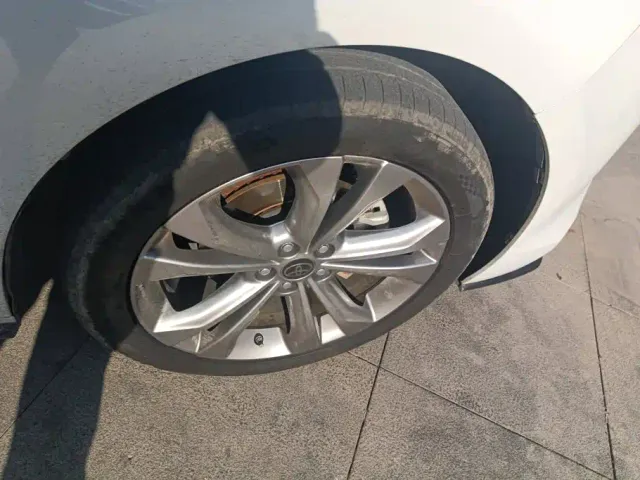 Toyota Sienna — Фото автомобиля 6