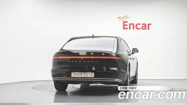 Hyundai Grandeur GN7 — Фото автомобиля 4