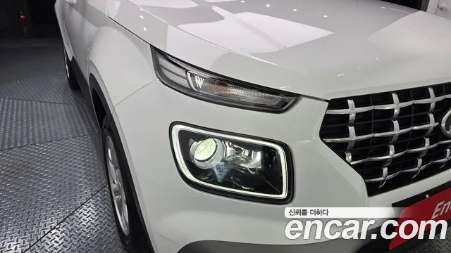 Hyundai Venue — Фото автомобиля 7