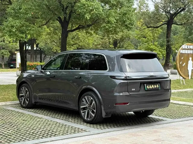 Li Auto L9 — Фото автомобиля 7