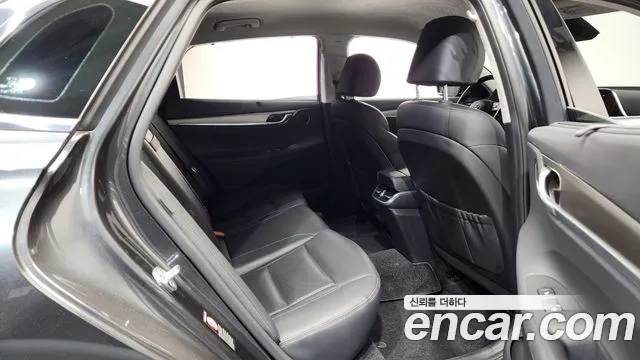 Hyundai Grandeur Новый Grandeur IG — Фото автомобиля 12