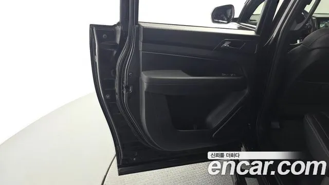 KG_Mobility_Ssangyong Rexton Новый Rexton Sport Дизель 2.2 4WD — Фото автомобиля 24