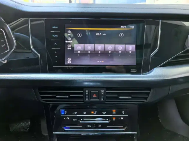 Volkswagen Passat — Фото автомобиля 14