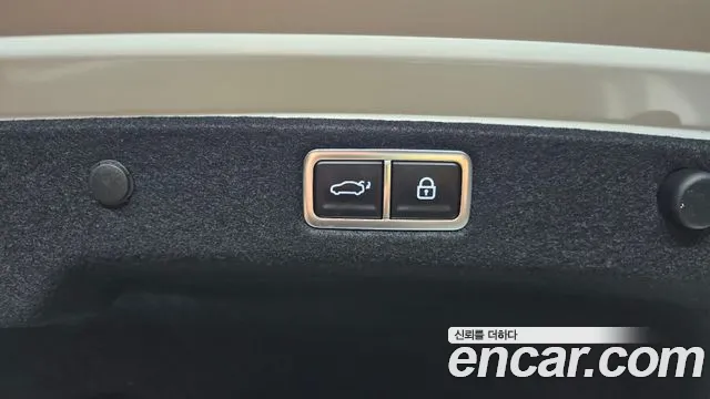 Hyundai Grandeur Grandeur (GN7) 2.5 Бензин 2WD — Фото автомобиля 14