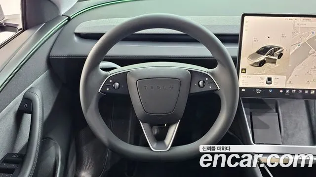 Tesla Model Y — Фото автомобиля 13