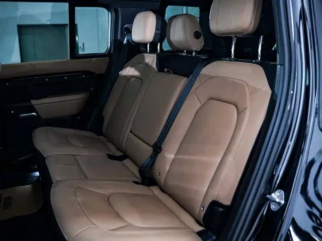 Land Rover Defender — Фото автомобиля 20