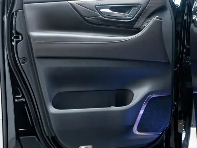 Toyota Vellfire — Фото автомобиля 21